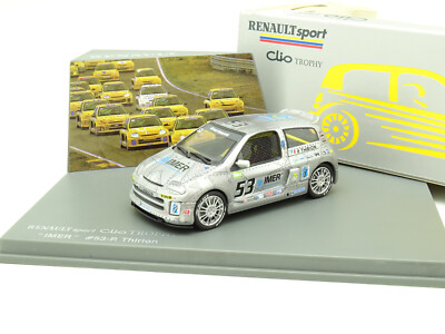 Miniature Universal Hobbies 1/43 Renault Sport Clio V6 Trophy Tepac N°5 2001