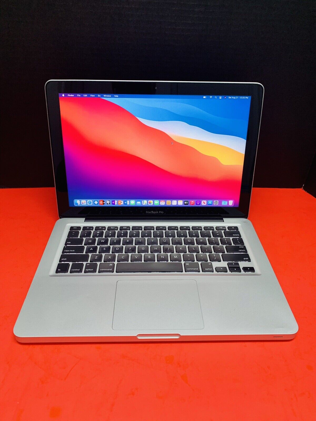 apple macbook pro 13.3” 2.5GHz intel Core i5 8GB RAM 500GB macOS Big Sur 2021
