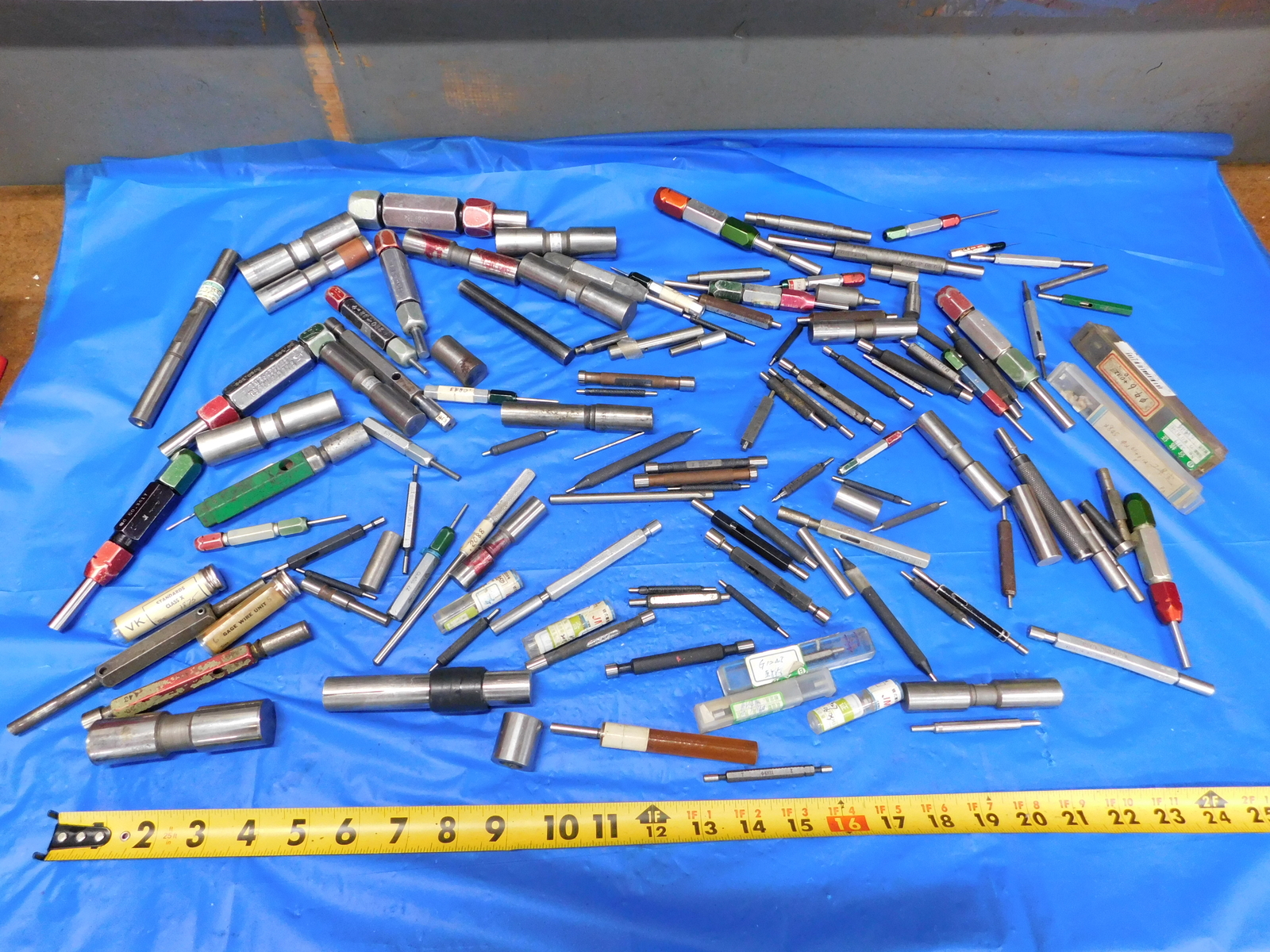 LOT OF PLAIN PLUG GAGES PINS MEMBERS HANDLES GO NO GO TAPERLOCK