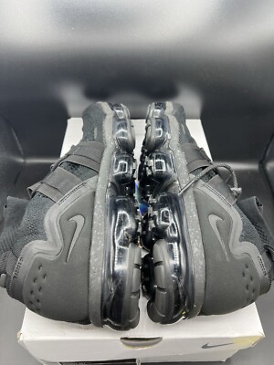 Nike Air Vapormax Flyknit Utility Triple Black Mens SZ 12  display picture 3