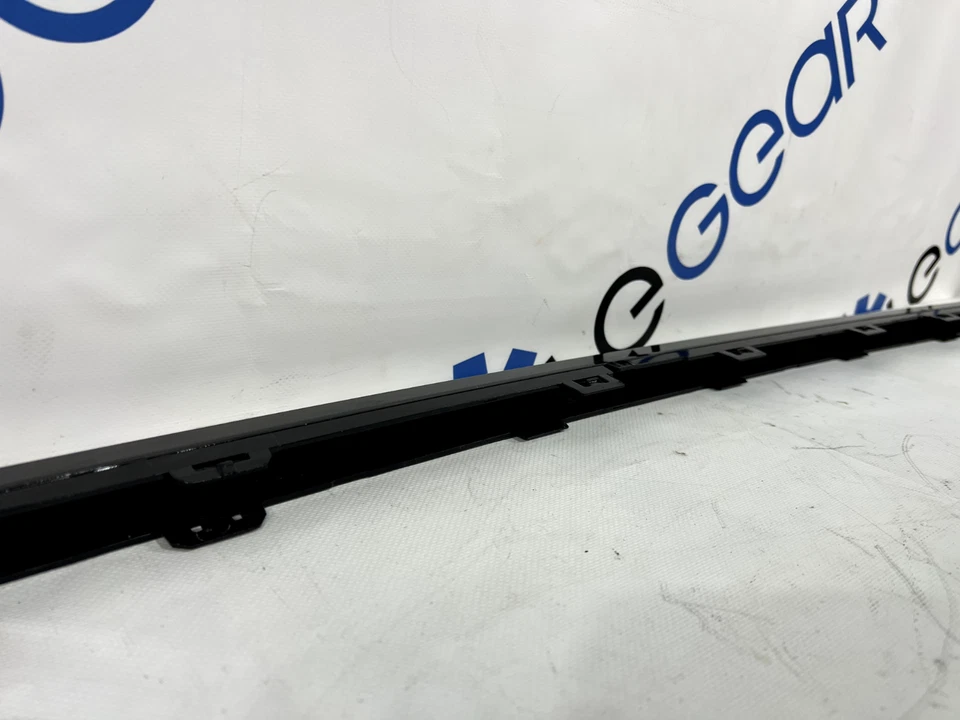 🔵 TIRA DE PARACHOQUES TRASERO IZQUIERDO BMW M4 2021 FABRICANTE ORIGINAL 🔵 Foto 4 de 4