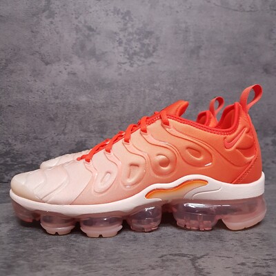 NIKE Air Vapormax Plus Shoes Womens 9 Guava Ice Rush Orange Black  DQ8588-800