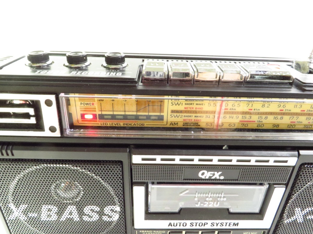QFX J-22U BT Retro AM/FM/SW1/2 4-Band Radio Cassette Graphic