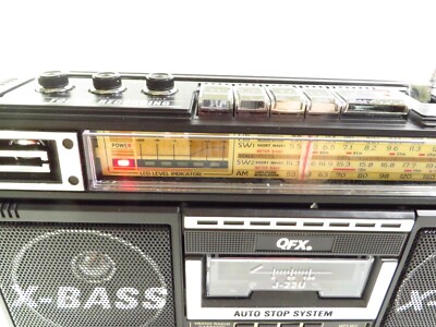 QFX J-22U BT Retro AM/FM/SW1/2 4-Band Radio Cassette Graphic