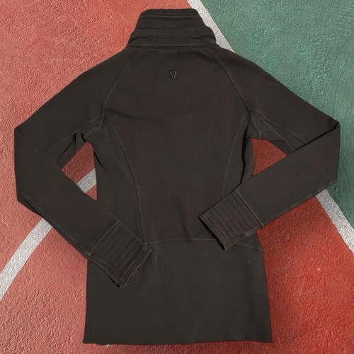 Lululemon Define Jacke Damen 4 schwarz durchgehender Reißverschluss außen Logo bestickt Tasche - Bild 2 von 7
