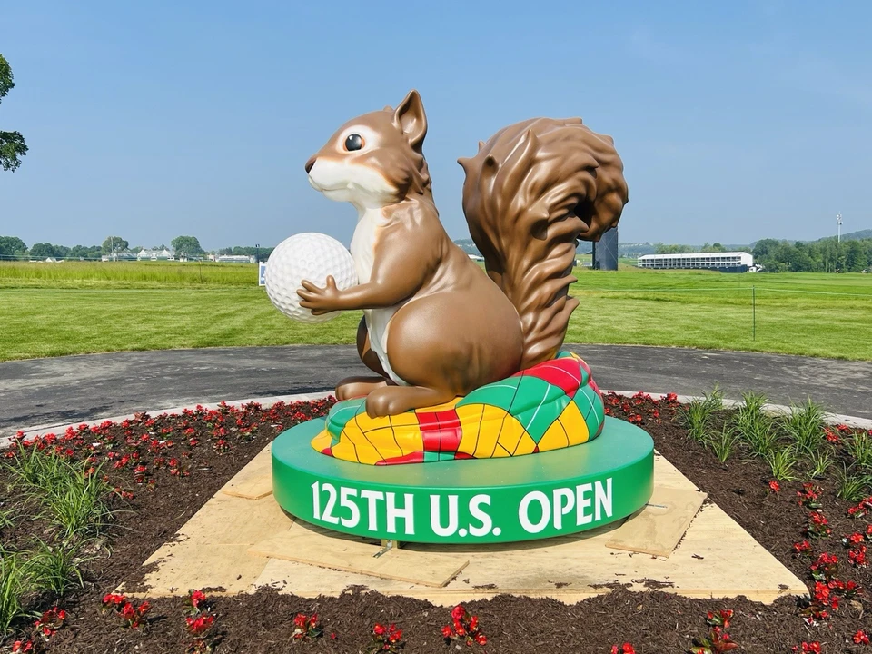 CHAQUETA DE GOLF PETER MILLAR 2025 U.S. OPEN OAKMONT AZUL XXL NUEVA CON ETIQUETAS IMPERMEABLE Foto 4 de 4