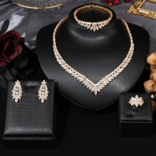 Luxury Bridal Jewelry Set Women's Luxury Romantic Necklace Light Earrings Bridal