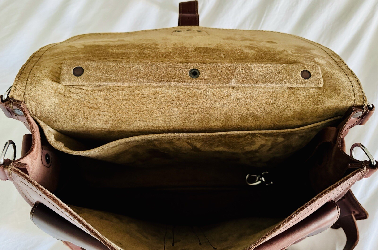 Saddleback Leather Thin Front Pocket Briefcase (Chestnut) FREE 49