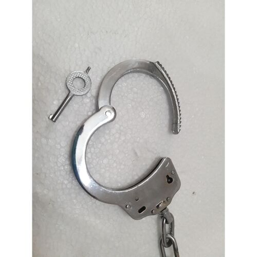 Silver Carbon Steel Handcuffs For Security Forces | Heavy Duty (1821) - Picture 5 of 11