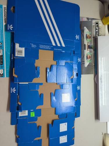 Konvolut 4 Adidas nur leere Schuhkartons