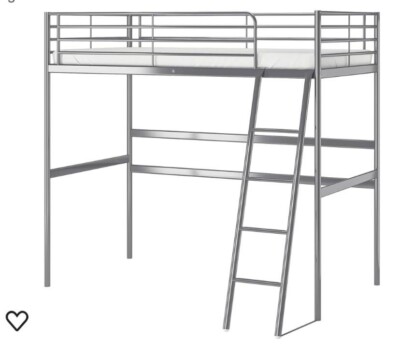 Letto a soppalco IKEA da una piazza e Introvabile, fuori