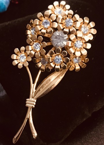 Vintage Costume Jewelry Lot #2 - Picture 2 of 18