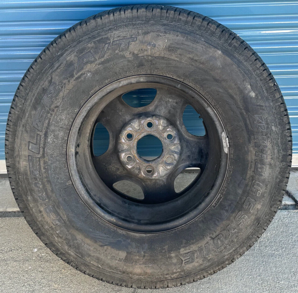 (1) 16" Chevy GMC 1500 Spare Wheel Tire 6 Lug 265/75/16 Bridgestone 13/32" Tread - Изображение 3 из 4
