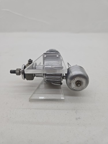 DELONG 30 1940s Spark Ignition Model Engine #2 M6 - Picture 5 of 5