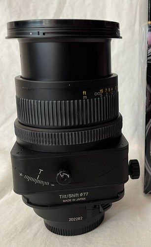 Nikon NIKKOR PC Micro 85mm f/2.8D Lens w/Box, Case, Strap & Caps NEW PERFECT!! - Picture 2 of 9