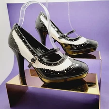 Funtaisma Mary Jane Style 3.5" heel Closed toe Style - Contessa Size 7