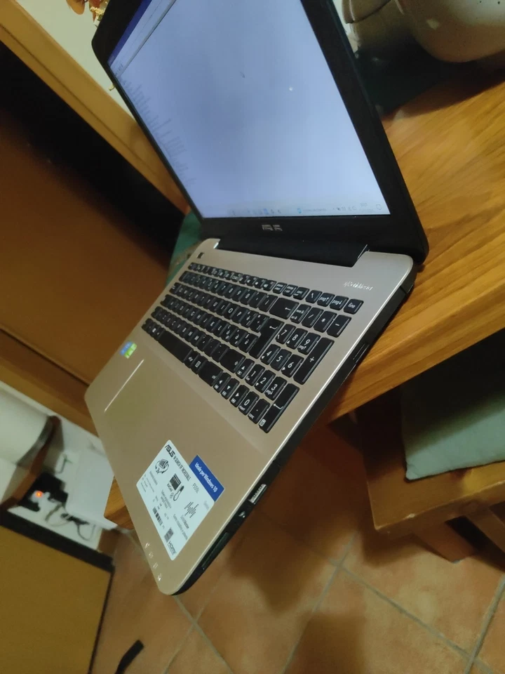 Asus F555l I7 Nvidia SSD 12gb Ram - Immagine 4 di 4