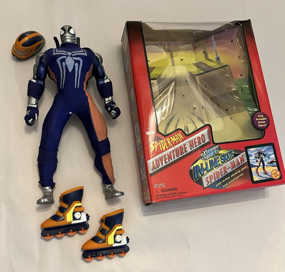 RARE TOYBIZ MARVEL SPIDER MAN ADVENTURE HERO IN LINE SKATE FIGURE