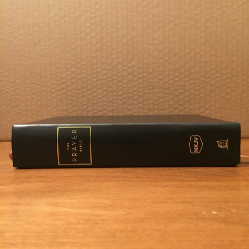 The Prayer Bible: Pray God’s Word Cover to Cover NKJV Hardcover Red Letter Good+ - Picture 4 of 7