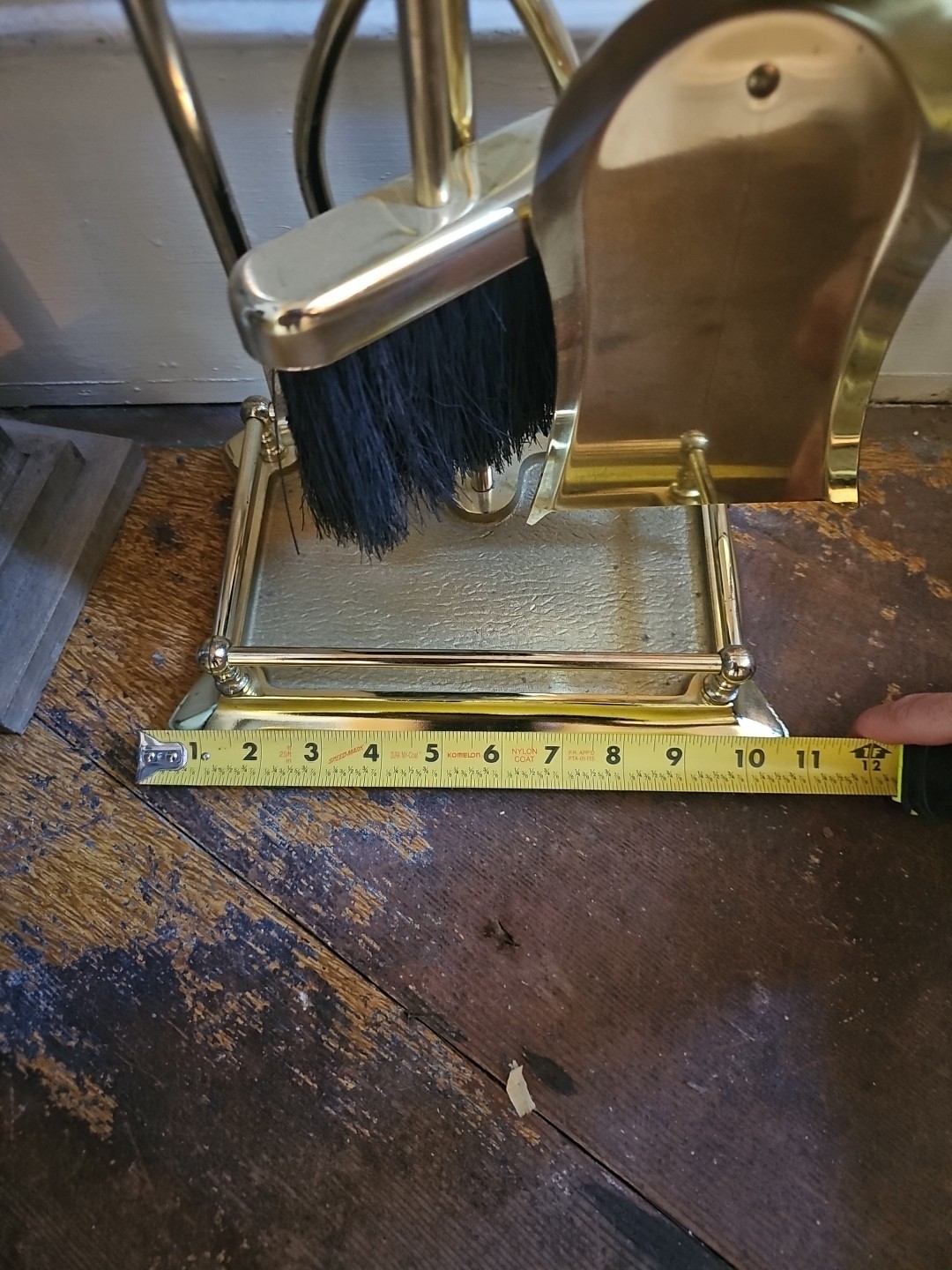 Vintage Elegant Ornate Round Base Brass Fireplace Tool Set - 4 Piece + Stand