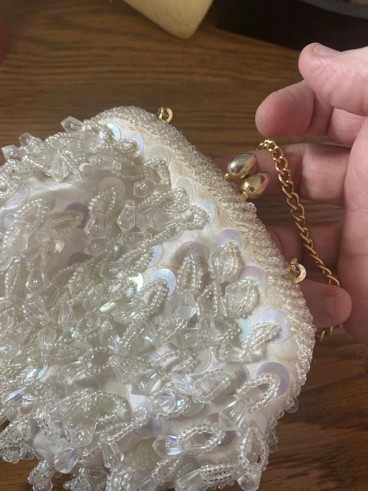 1950’s Hong Kong White Sequin, Glass & Plastic Tear Drop Beaded Evening Bag - Image 4 of 4