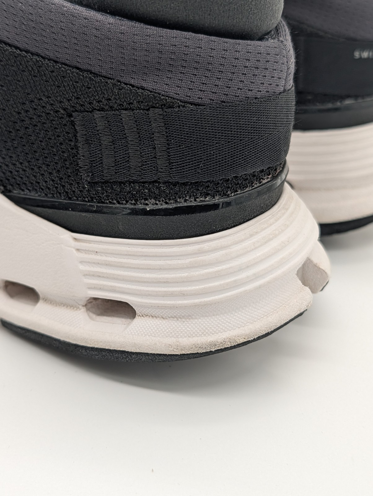 On Cloud Cloudnova Phantom Black Running Athletic… - image 20