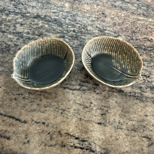 Small Leaf Shaped Ceramic Sauce Bowls Set Of 2 3.25 Inch x 2.5 Inch - Picture 3 of 7