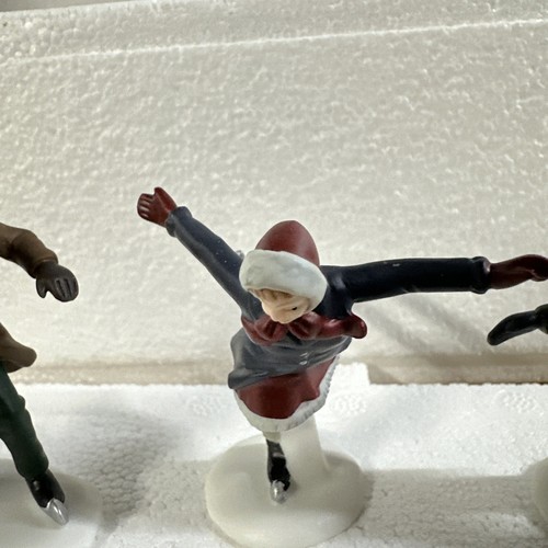 Dept 56 Heritage Village SKATING PARTY Set of 3 #55239 In Box Mint - Picture 5 of 9