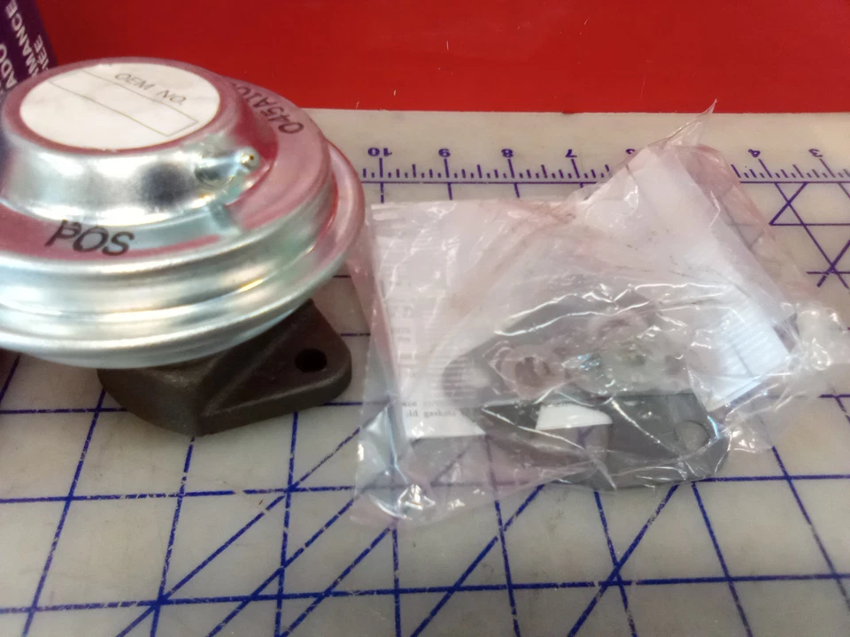 Wells EGR126 EGR Valve, New Old Stock, Free Shipping - Image 3 of 4