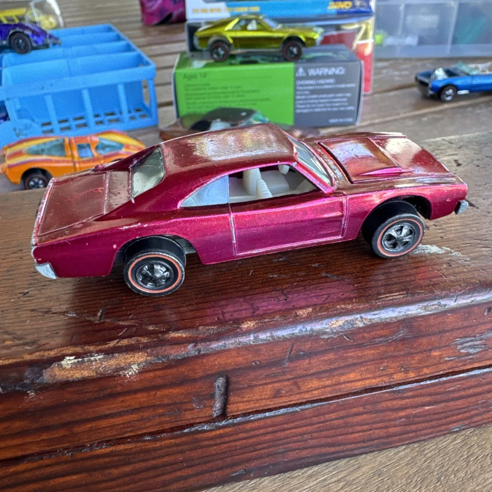 Hot Wheels Custom Charger - Rose - Vintage 1968 Redline - Image 3 of 4