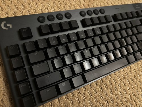 Logitech G915 (920008954) Lightspeed Wireless RGB Gaming Keyboard - Photo 2/4