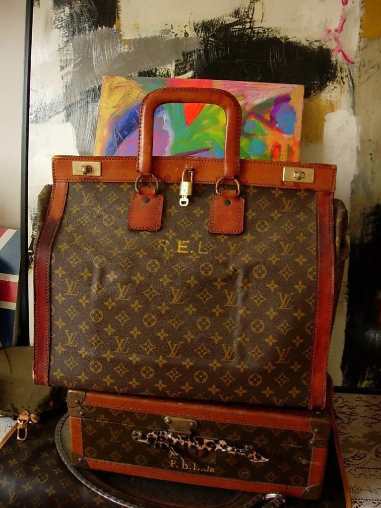 Vintage Authentic Louis Vuitton Monogramed Luxury Travel 