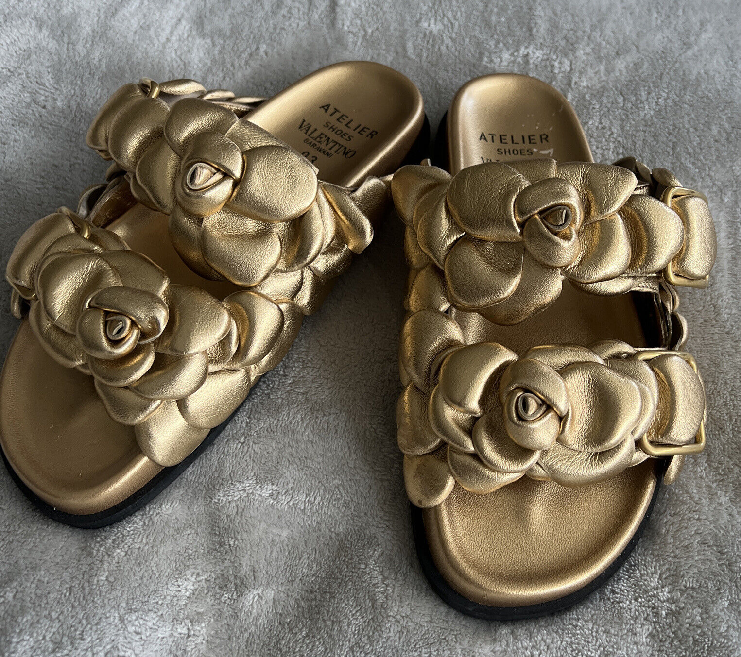 werkgelegenheid Museum een andere Valentino Atelier 03 rose edition slide sands Gold size 36.5 | eBay