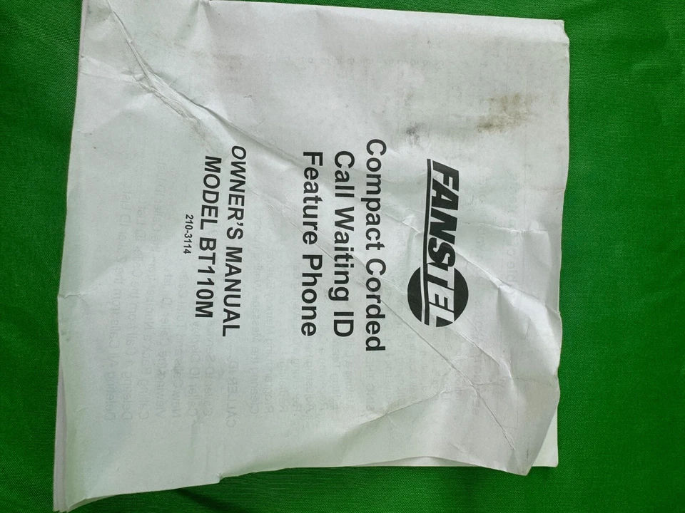 Teléfono compacto con cable Fanstel con función de identificación de llamadas en espera - plateado BT110M Foto 3 de 4