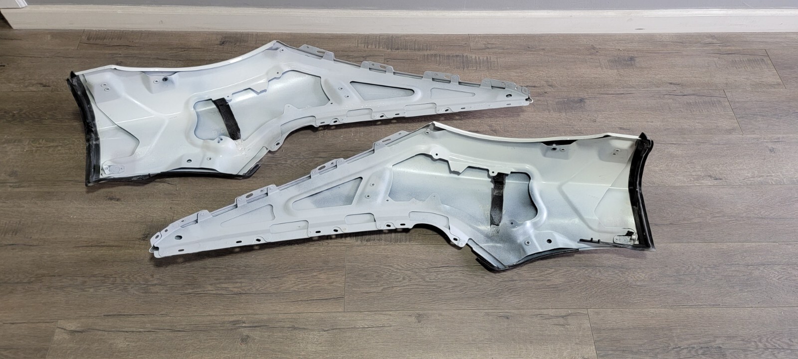MCLAREN 720S FRONT FENDERS OEM 14A2368SP 14A2369SP LEFT AND RIGHT GOOD 