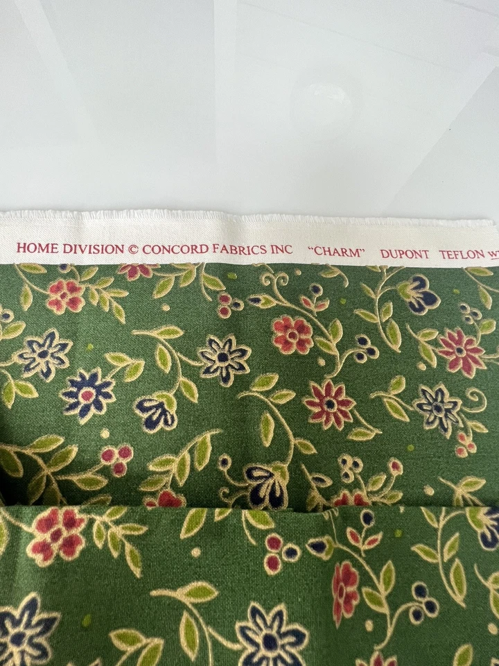 Tecido Concord Fabrics Happy Flowers floral sobre algodão verde 1,5 jardas x 54"" - Imagem 3 de 3