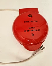 Nostalgia MyMini Griddle Red