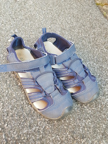 Blaue Sandalen mit Klettverschluss - Größe 34