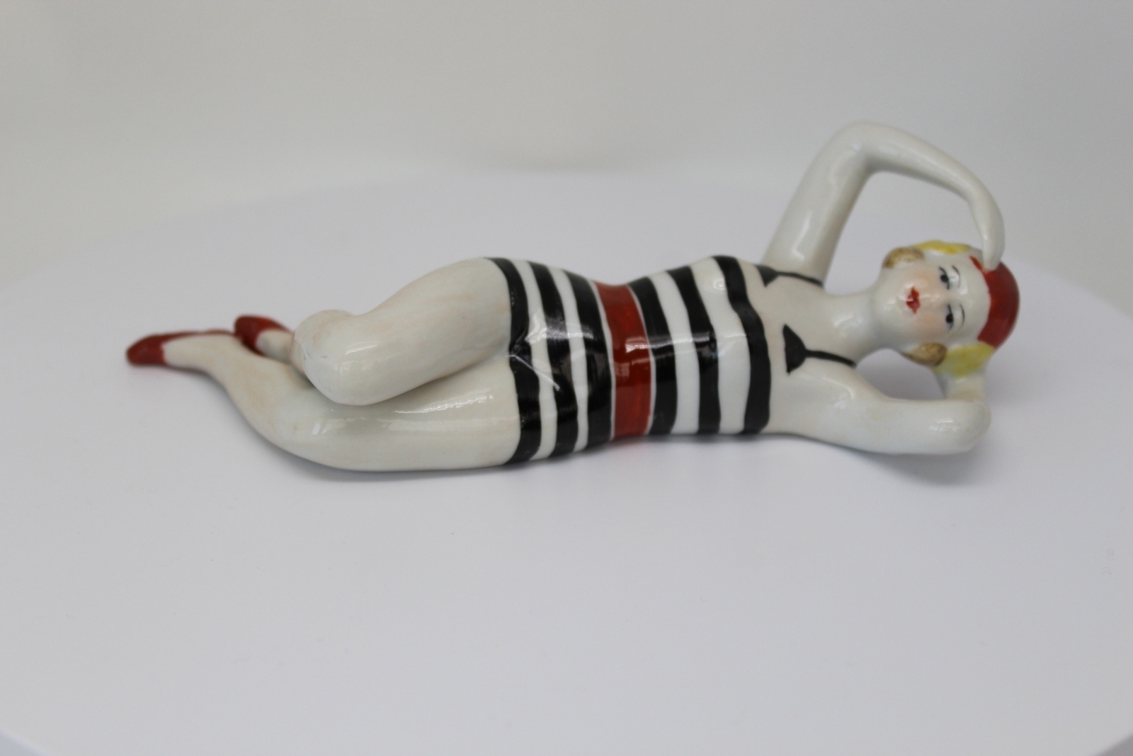 Art Deco German Art Nouveau Porcelain Pin-Up Swimmer Elegant Vintage Figurine
