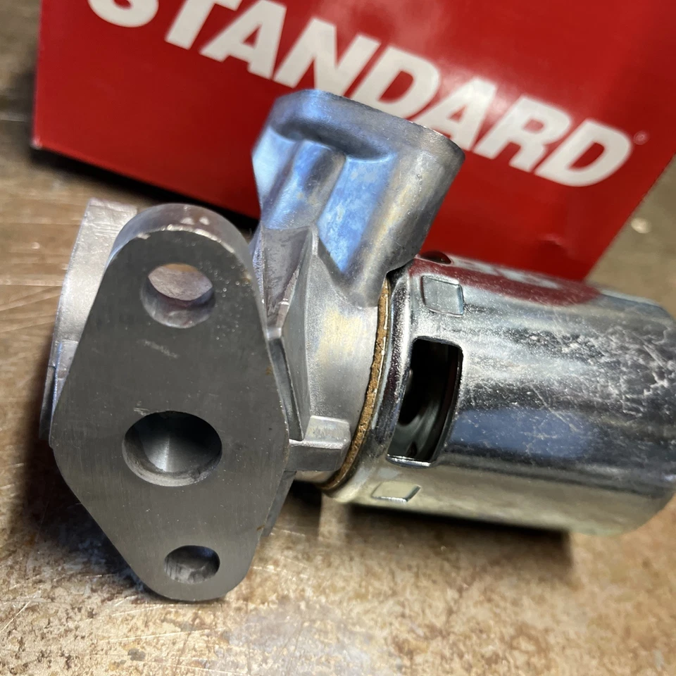 Estándar EGV825 | Válvula de recirculación de gases de escape (EGR) Dodge Charger Magnum Foto 4 de 4