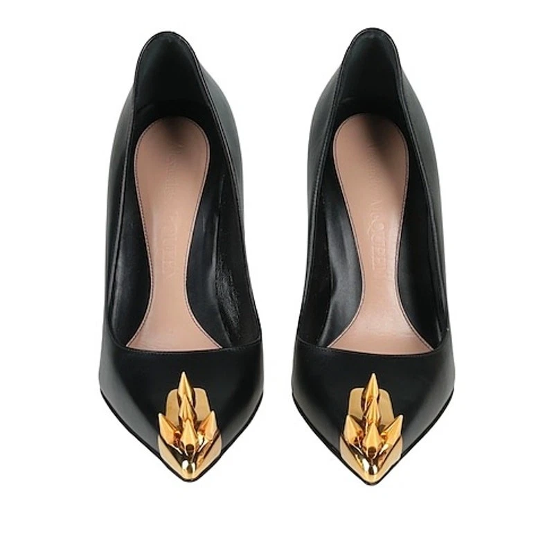 Alexander McQueen — Alexander McQueen Black & Gold Studded Pointed Toe stiletto Pumps IT 39