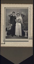 1940 WEDDING PHOTO - JOE & EVELYN studio Braby? * 6 x 8 in folder details scanne
