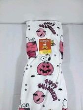 Peanuts Berkshire 60in x 70in Velvetsoft Throw Blanket Snoopy Halloween Theme