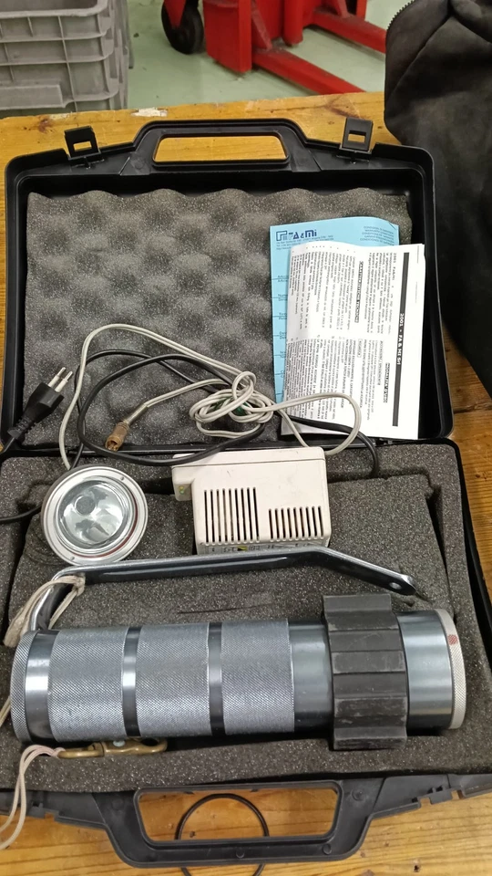 torcia subacquea Faemi mod.2001, funzionante ma con batteria da sostituire. - Image 2 of 4