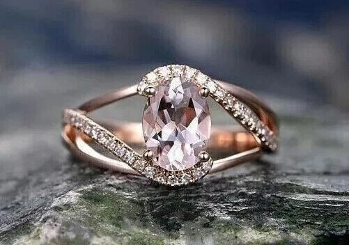 Atemberaubender Damen-Ehering Ovalschliff simulierter Morganit 14 Karat Rosévergoldet