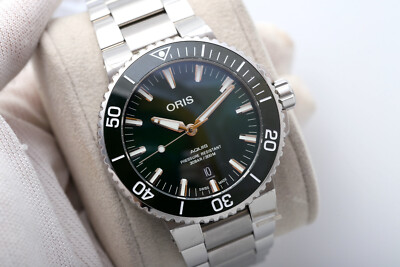 Oris Aquis Date 0173377304157 Green 43.5mm Steel Automatic Men's Watch UNWORN