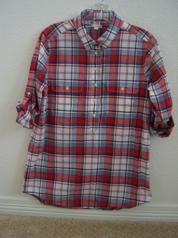 Gap women's small plaid shirt, partial button down, adjustable sleeve length