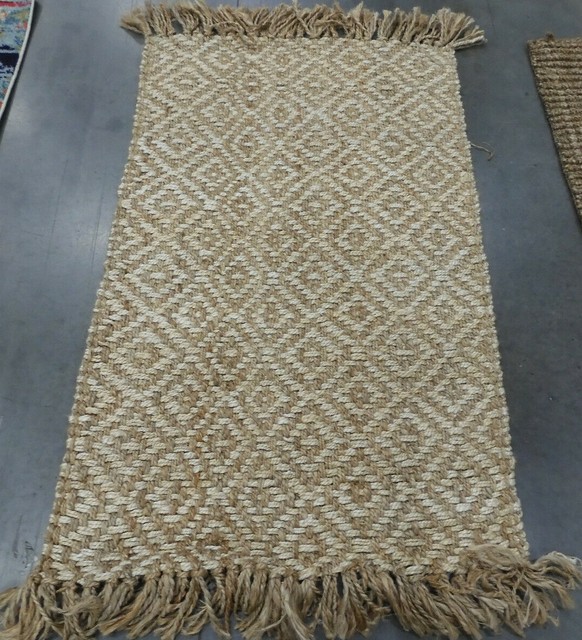 IVORY / NATURAL 3' X 5' Loose Thread Rug Reduced Price 1172611475