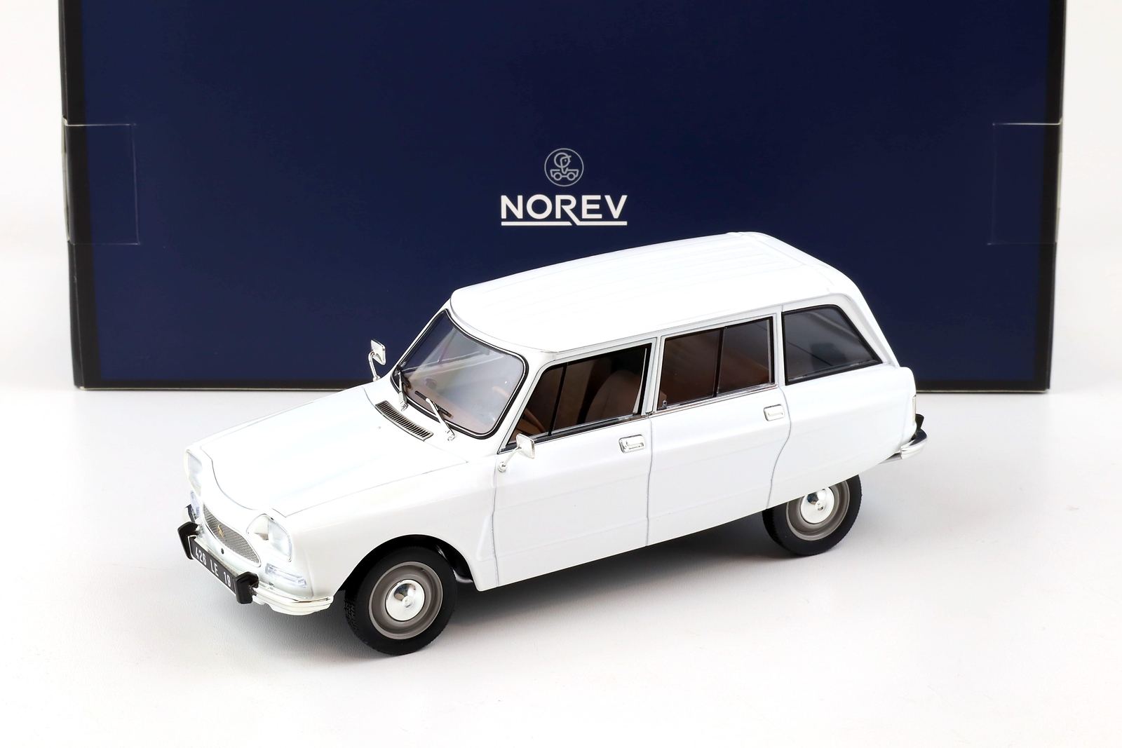 1:18 Norev Citroen Ami 8 Break 1975 White - Limited 300 Pcs.