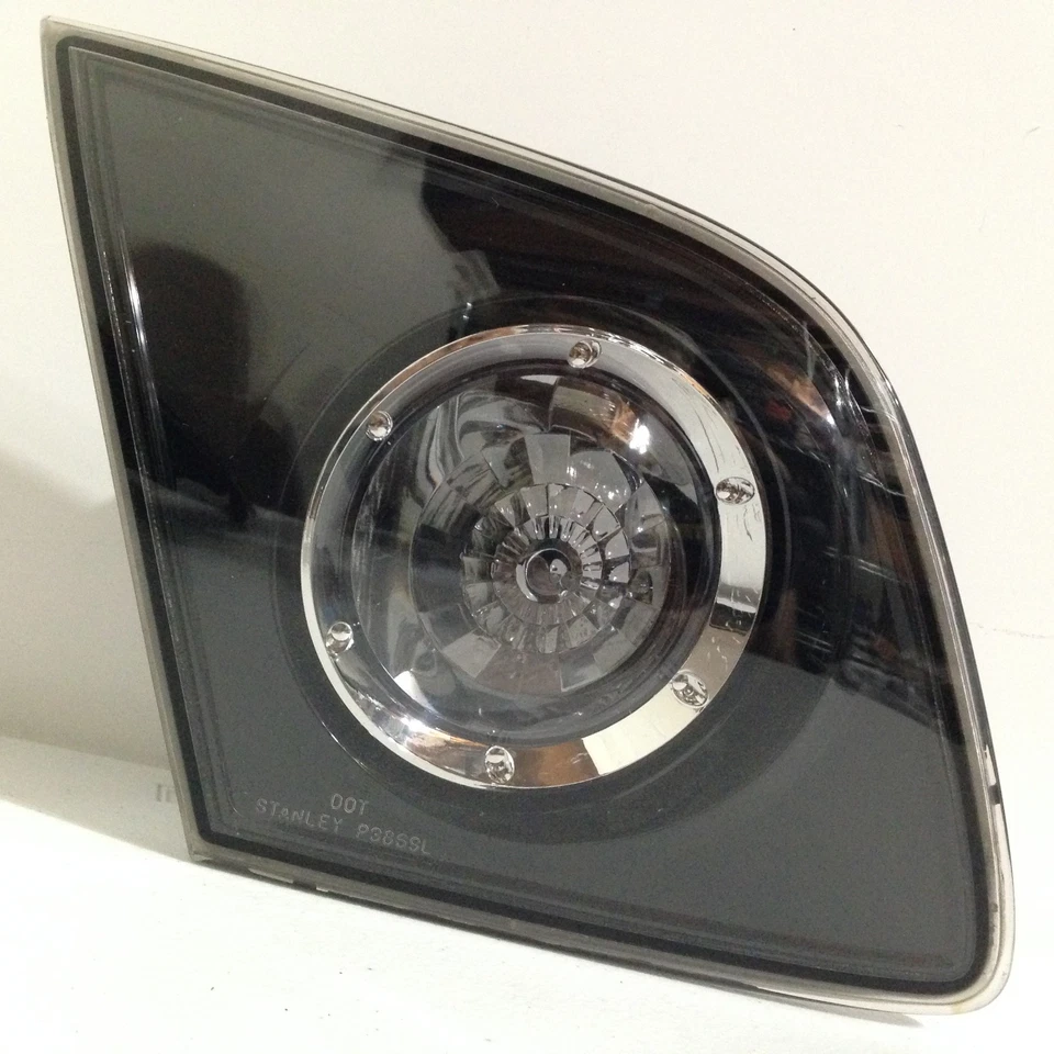 2004-2009 Mazda 3 Hatchback INTERIOR motorista esquerdo + lanternas traseiras laterais do passageiro direito - Imagem 3 de 4